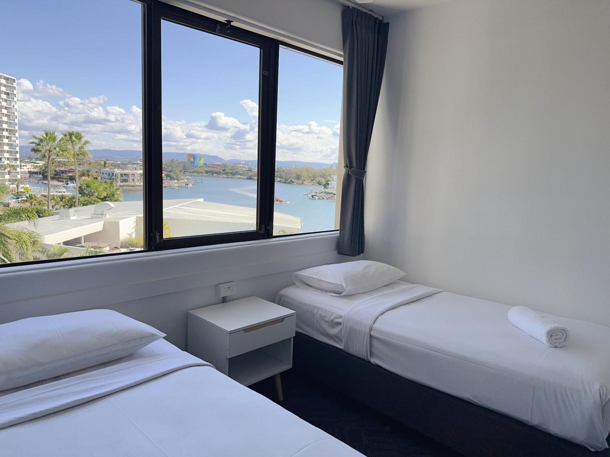 Tiki Hotel Apartments Surfers Paradise Gold Coast Phòng bức ảnh
