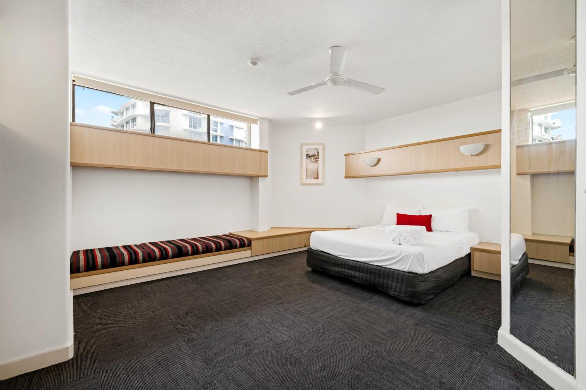 Tiki Hotel Apartments Surfers Paradise Gold Coast Ngoại thất bức ảnh