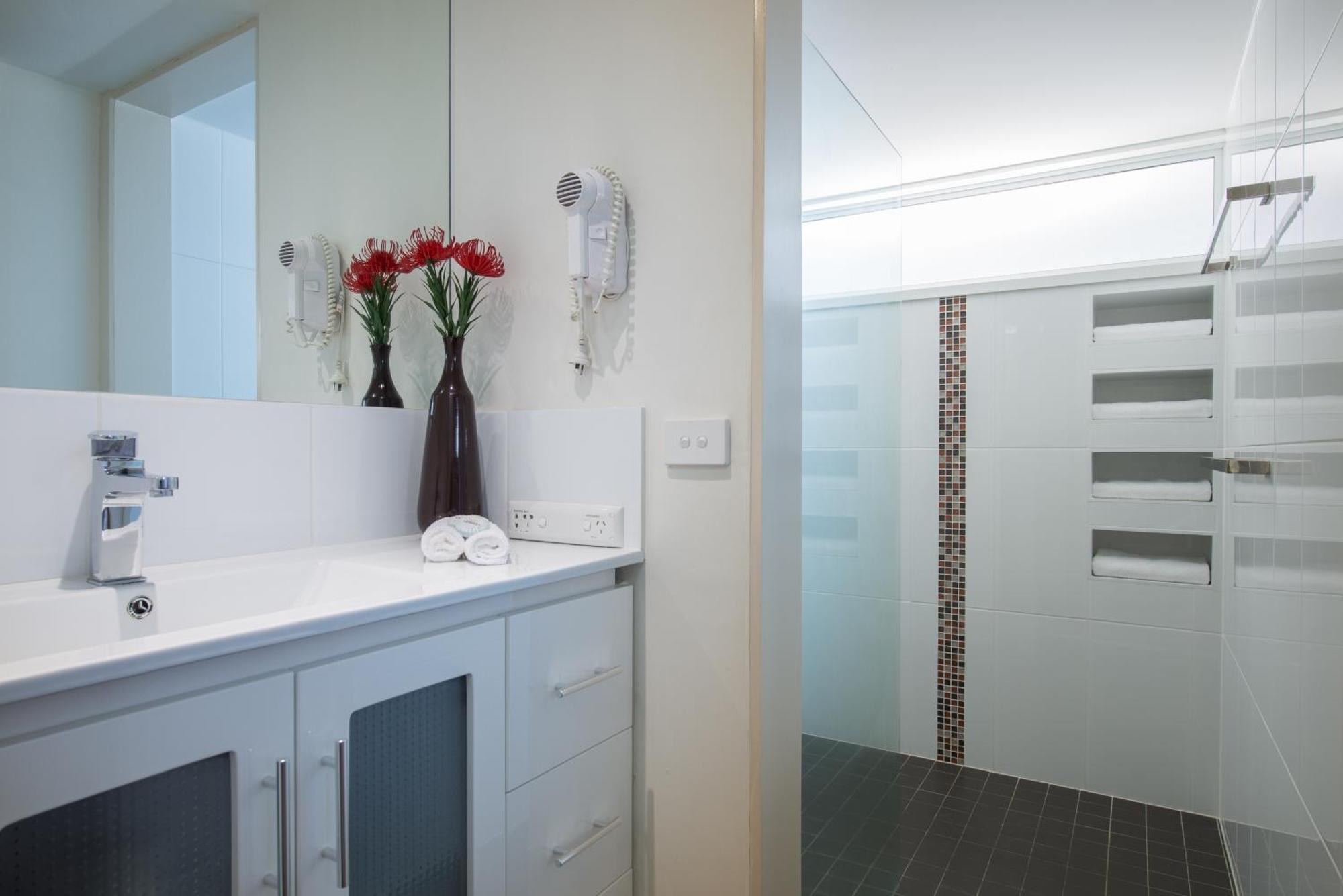 Tiki Hotel Apartments Surfers Paradise Gold Coast Ngoại thất bức ảnh