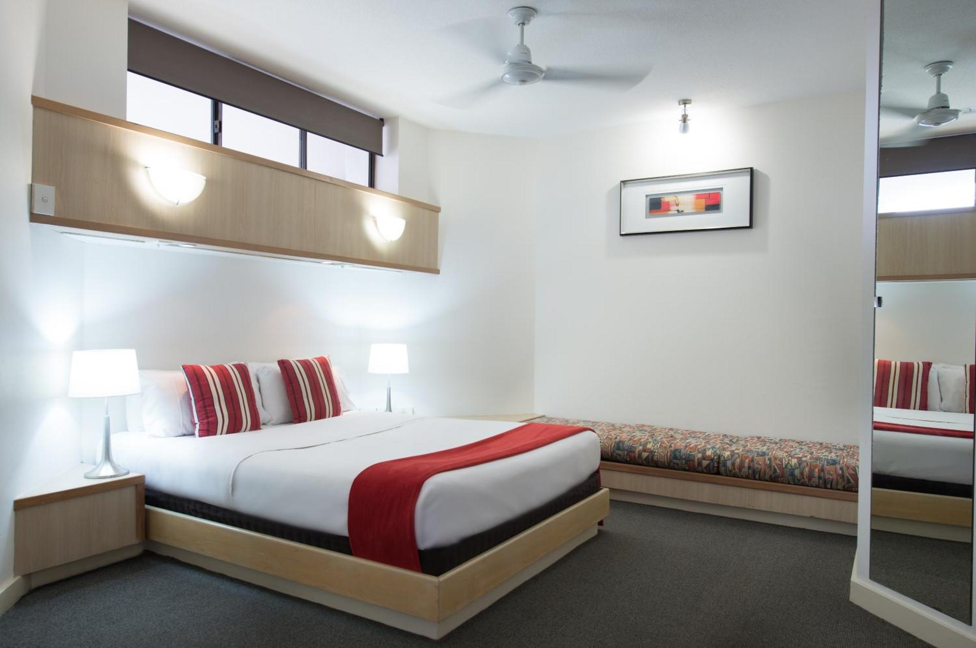 Tiki Hotel Apartments Surfers Paradise Gold Coast Ngoại thất bức ảnh