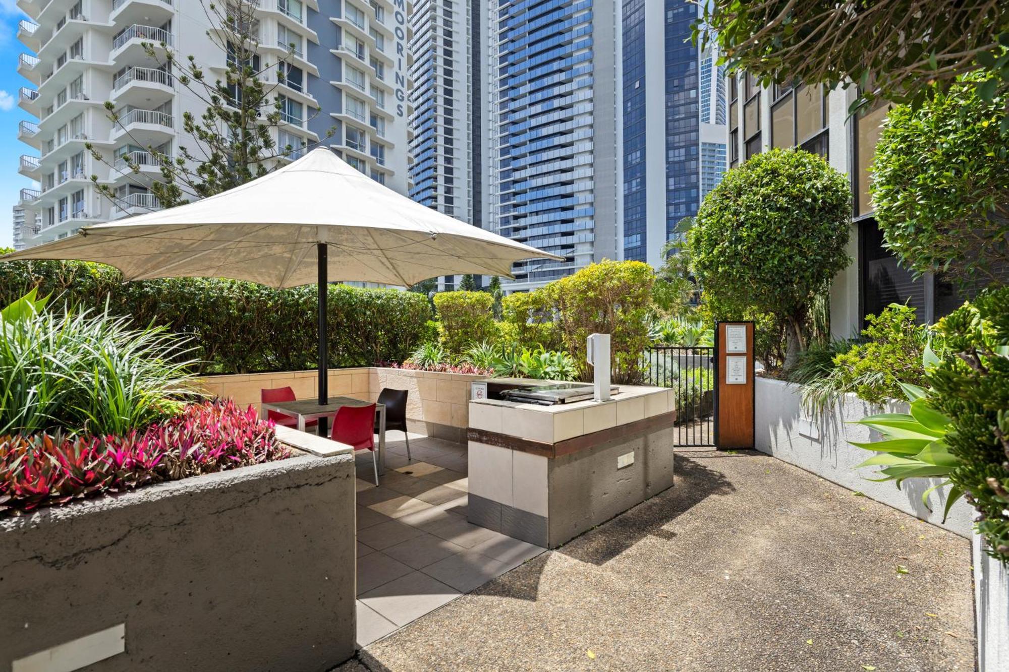 Tiki Hotel Apartments Surfers Paradise Gold Coast Ngoại thất bức ảnh