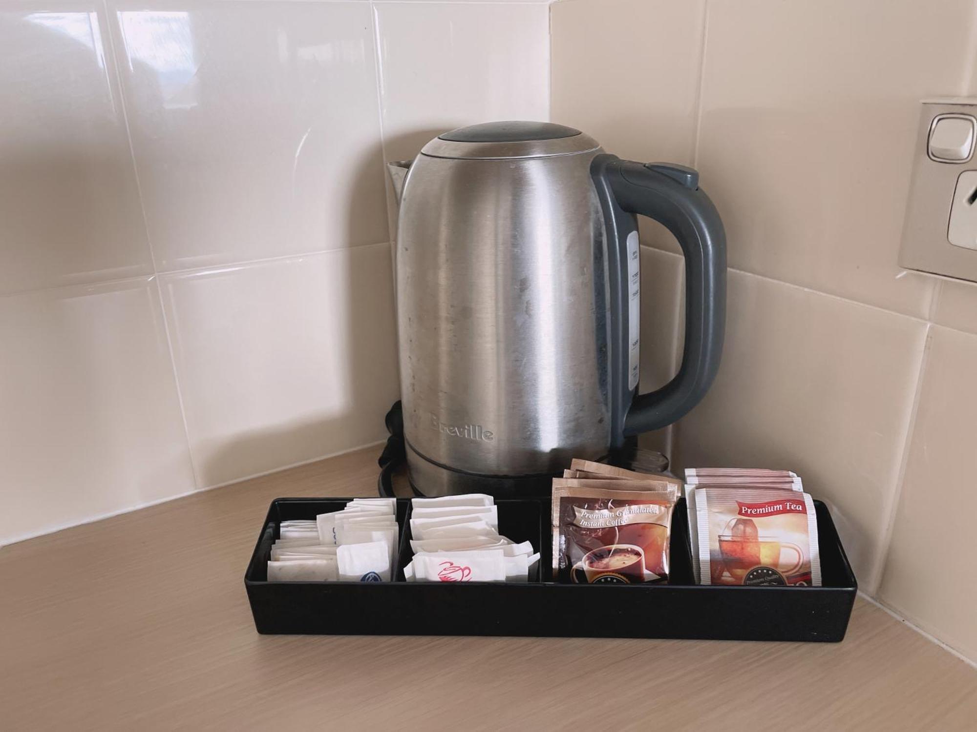 Tiki Hotel Apartments Surfers Paradise Gold Coast Ngoại thất bức ảnh